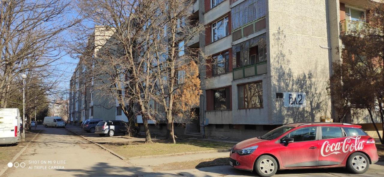 Уютен Апартамент В Търговище - 2 Спални И Кухня Exterior photo